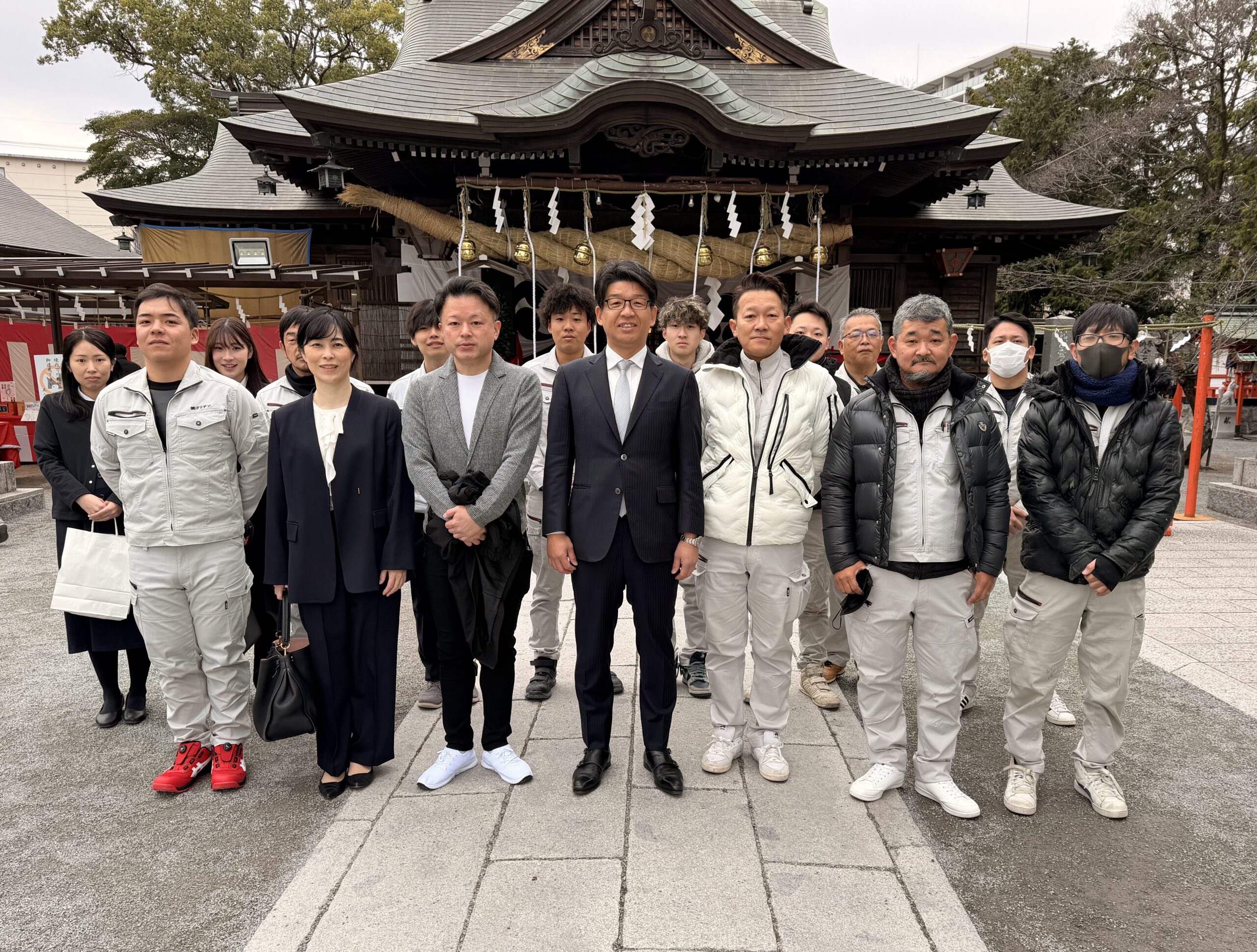 株式会社クリデン スタッフ集合写真